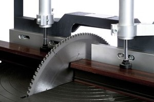 ����� �������� �������